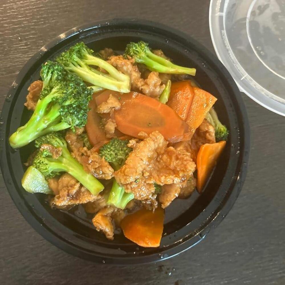 C12 Broccoli Chicken